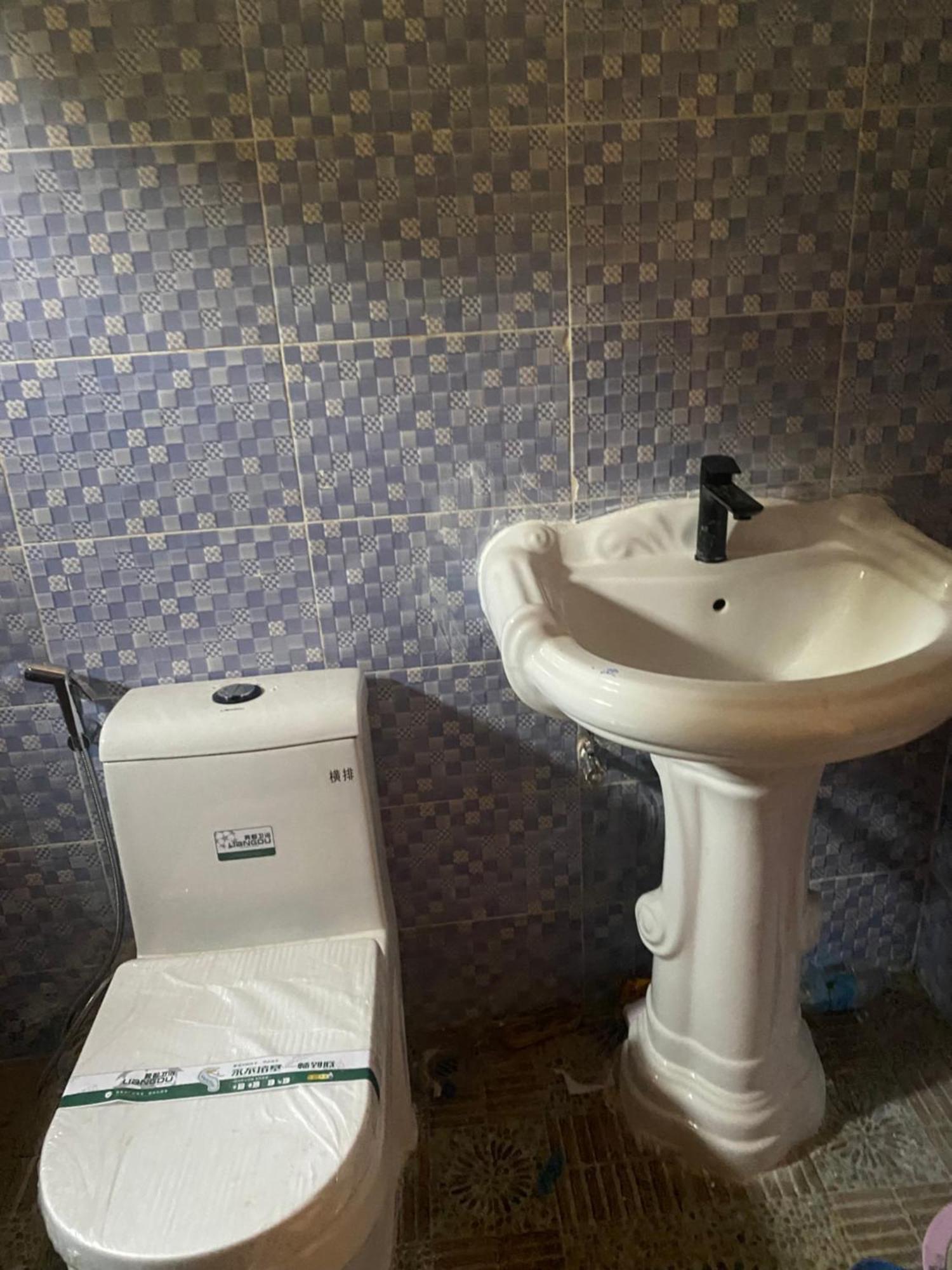 Debora Guest House Freetown Ngoại thất bức ảnh